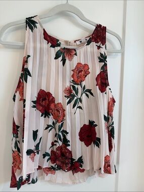 BB Dakota White Pleated Floral Tank with Red & Green Print
